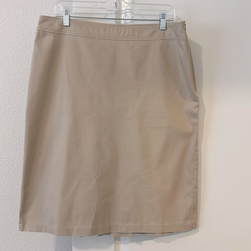 Women’s khaki pencil skirt size 12.